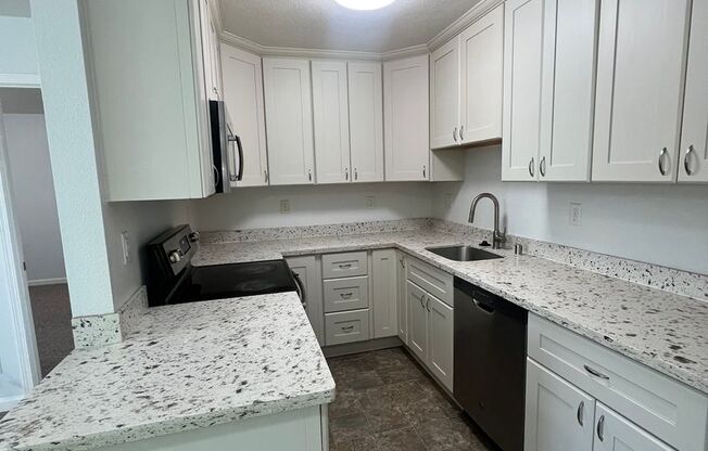 1 bed, 1 bath, 590 sqft, $2,500, Unit 777-228