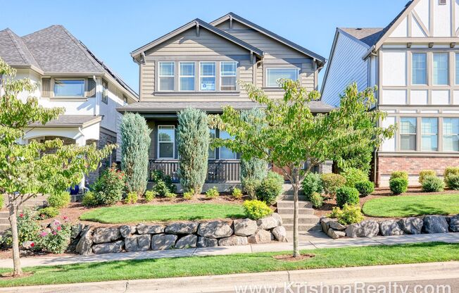 Gorgeous 4 BD* 2.5 BA* Single Family Home In Sherwood Features Spectacular layout*