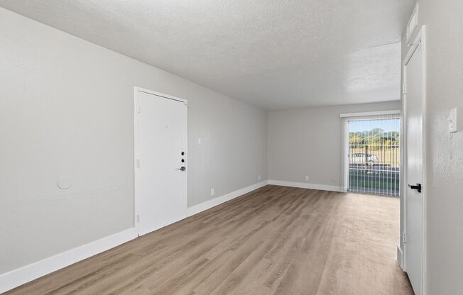 1 bed, 1 bath, 658 sqft, $1,345, Unit 180