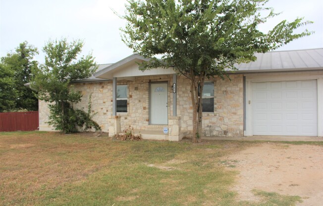 3 beds, 2 baths, $1,495