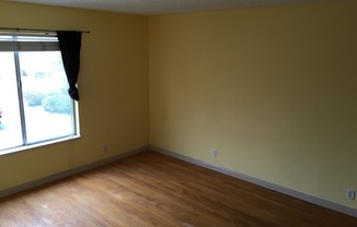 2 beds, 1.5 baths, $2,600