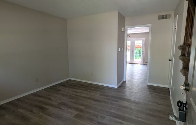 2 Bedroom/1.5 Bathroom Townhouse in South Columbia