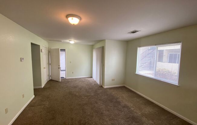 1 bed, 1 bath, 726 sqft, $1,100, Unit 925 Prater Way - 925 #101 Prater Way Sparks, NV 89431