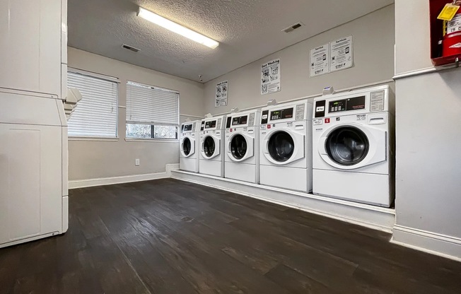 Laundry Room | Plantation Flats | North Charleston, SC