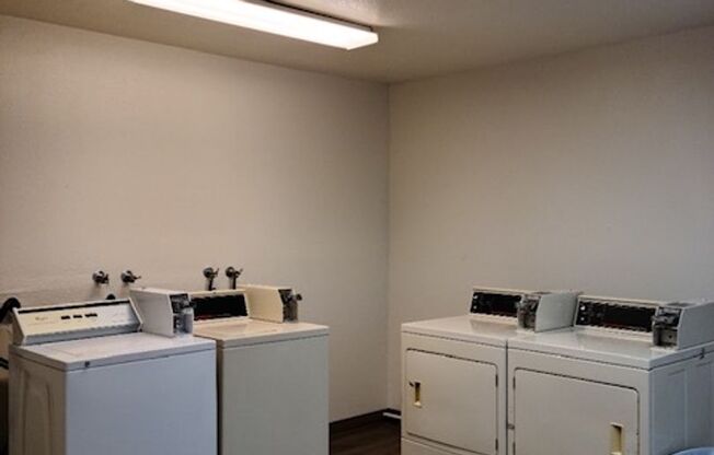 Studio, 1 bath, 400 sqft, $995, Unit 2057-07