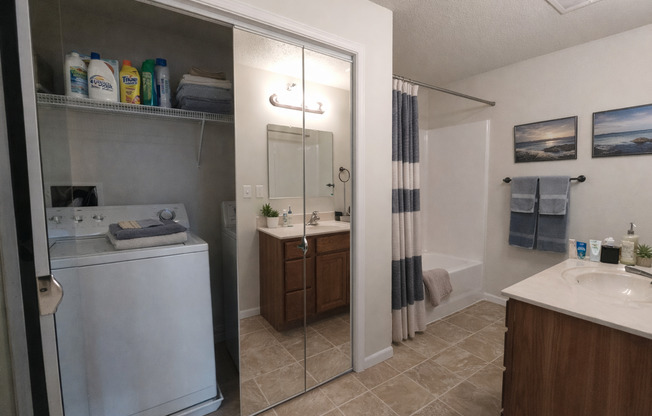 2 beds, 1 bath, $1,130, Unit B-216