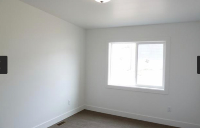 1512 SURPRISE VLY RD