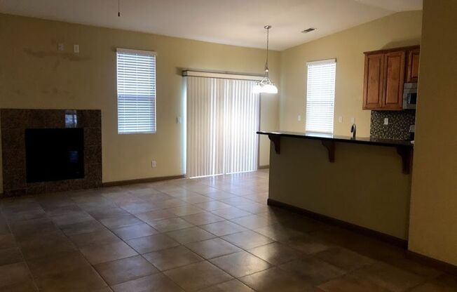 3 Bed 2 Bath in Dinuba!