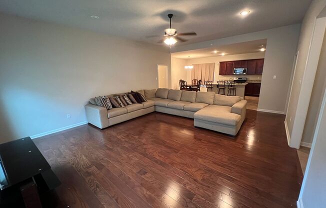 3 beds, 2 baths, $2,100