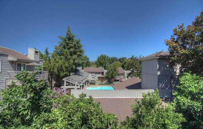 2 beds, 1.5 baths, 1,040 sqft, $2,425