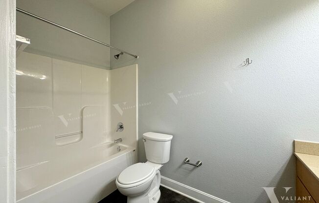 Studio, 1 bath, $780, Unit 206F