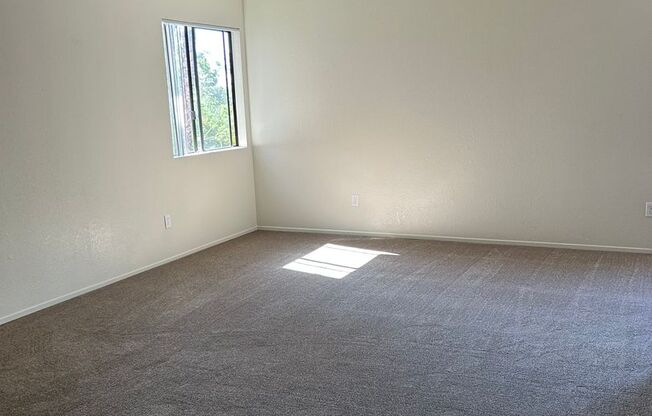 2 beds, 2 baths, 900 sqft, $2,200, Unit 49
