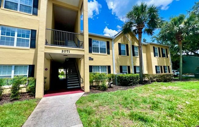 MOVE IN NOW!! Gated community Miriada! 1st floor 1X1.5 bath condo near pool area!!! Laminate wood flooring in living area and carpet in bedroom! Has washer & dryer! Gas stove & water heater!