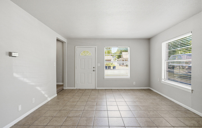 3209 Rogers Ave