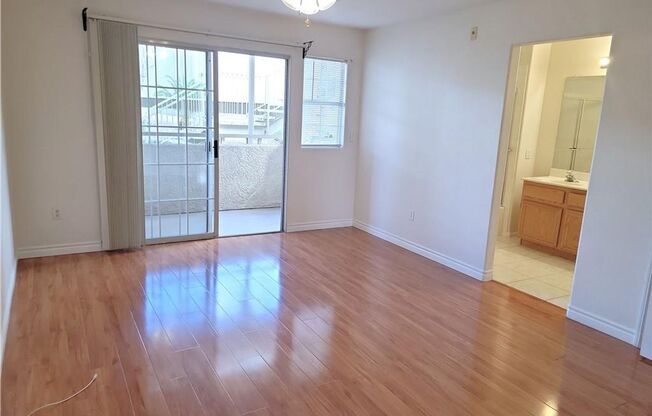 Inviting Green Valley Condo with Dual Balconies & Great Community Amenities!