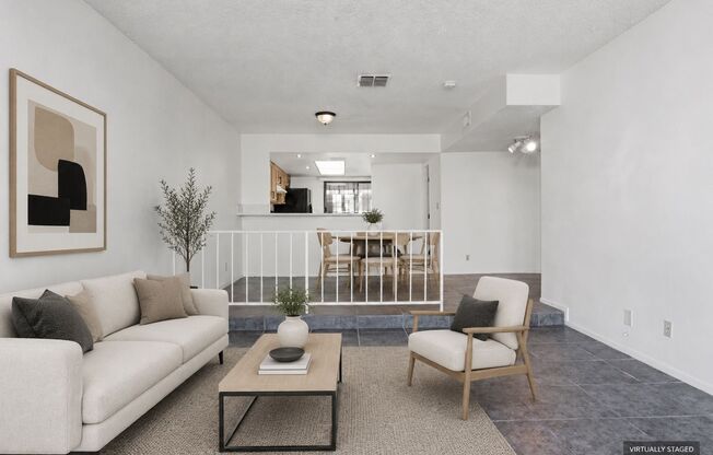 SPACIOUS 2BED/2.5BATH TOWNHOUSE