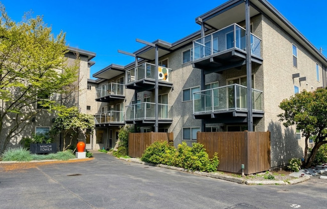 Minor Tower Apartments - Located in Eastlake