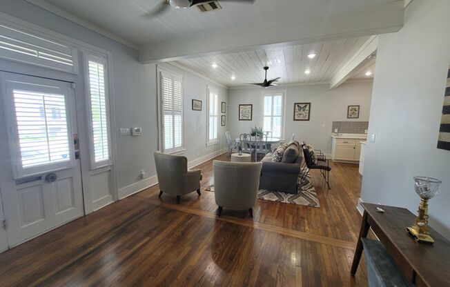 Built in 1871, Single family 3 Bedroom, 5 blocks from Seawall