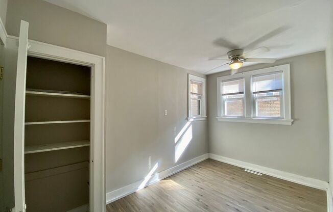 3 beds, 1 bath, 1,000 sqft, $1,500, Unit Unit 2