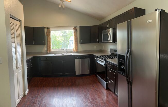 4 bed/ 2 bath beauty in Eagle River