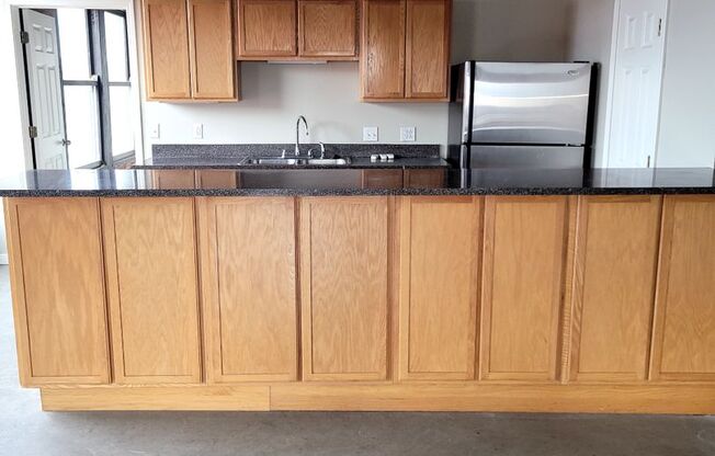 2 beds, 2 baths, 1,000 sqft, $1,295, Unit 701