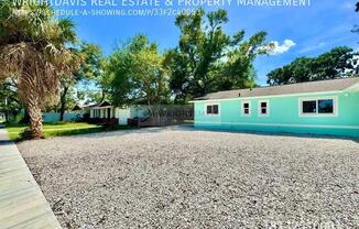 4306 PORPOISE DR