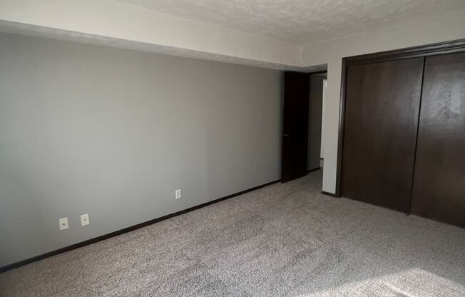 1 bed, 1 bath, 720 sqft, $940, Unit 26