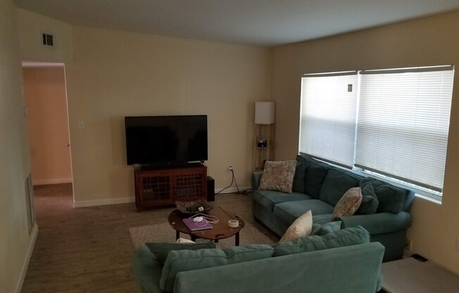 Three bedroom 2 Bath in Winter Park