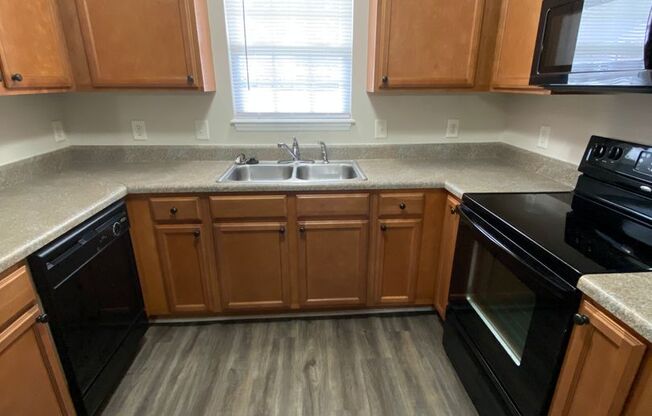 2 beds, 2 baths, 1,131 sqft, $1,425, Unit 2780-1