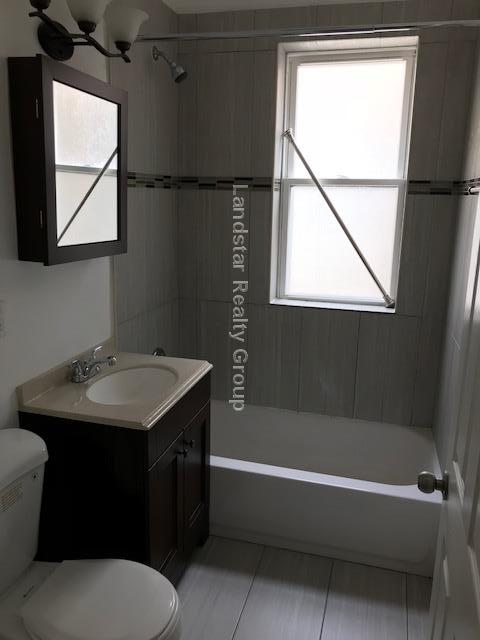 4453 N HAMLIN