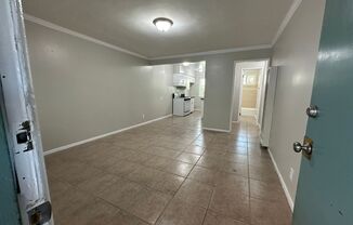 2 beds, 1 bath, 700 sqft, $2,495, Unit #7