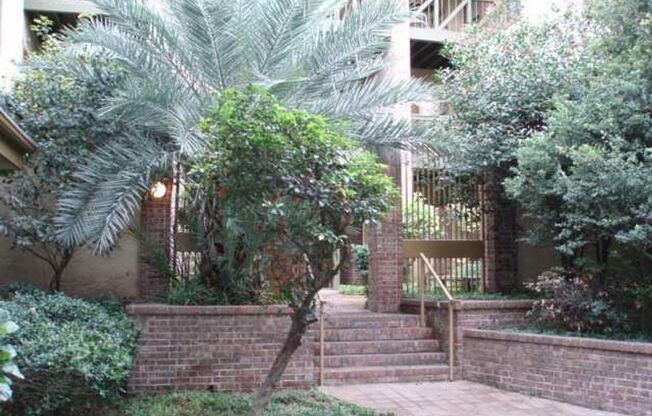 Croix 325 -  2 Bed 1 bath - $1450