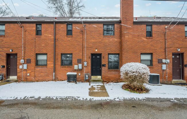 2 beds, 1 bath, 900 sqft, $1,549, Unit 52 Melvin Court - Bldg. E