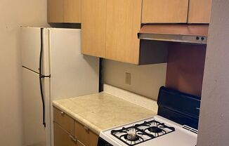 1 bed, 1 bath, $725, Unit W-3