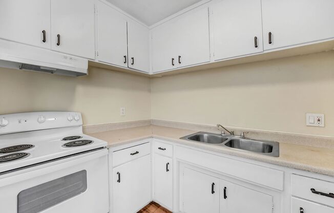 1 bed, 1 bath, 600 sqft, $1,900, Unit #3112H