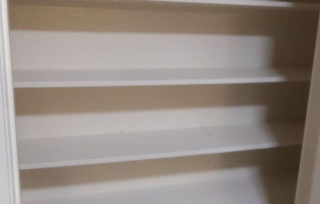 3 beds, 2 baths, $1,750, Unit 243