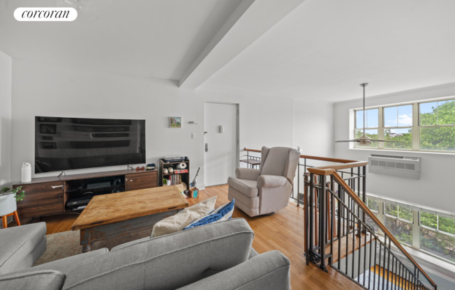 15 CALDER PL