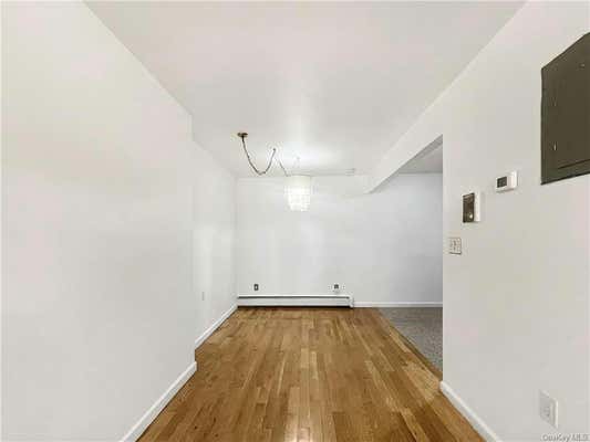 1 bed, 1 bath, 800 sqft, $2,500