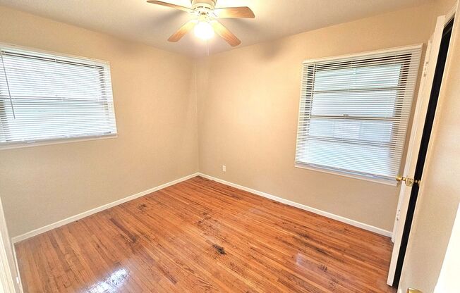 3 beds, 1 bath, $1,250