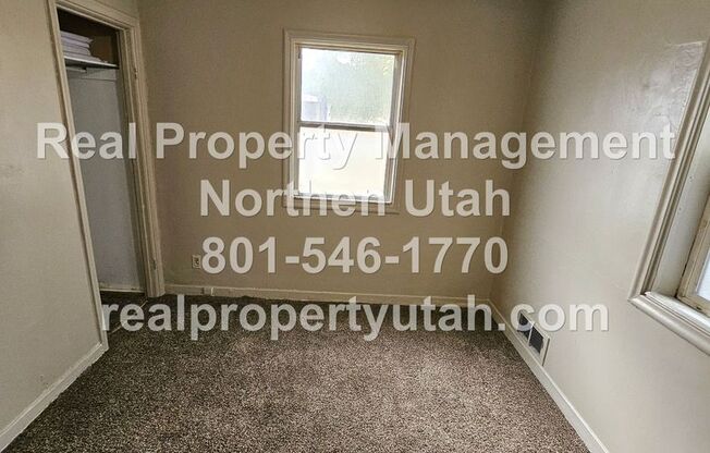 2 beds, 1 bath, $1,100