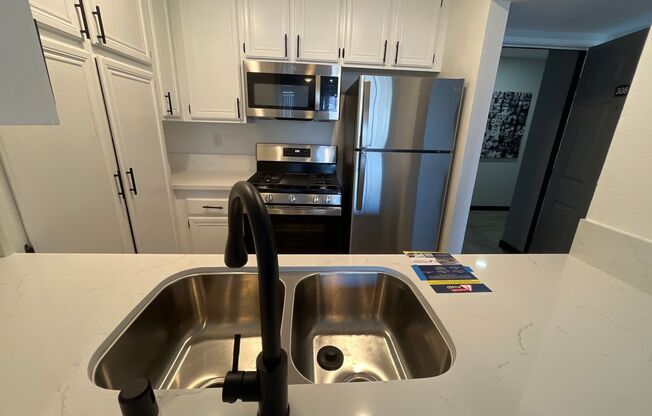 1 bed, 1 bath, 700 sqft, $1,798, Unit 150