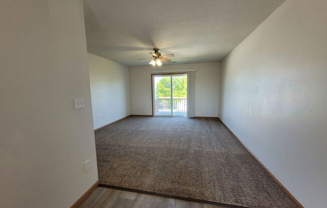 2 beds, 1 bath, 805 sqft, $925, Unit 407