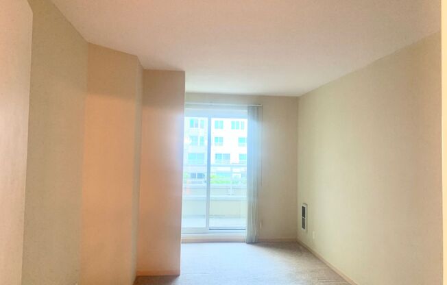 1 bed, 1 bath, $2,850