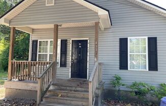 Cute 3 Bedroom, 2 Bath near Historic Downtown Wilmington - WHA Approved