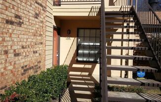 1 bed, 1 bath, $1,100, Unit Q168