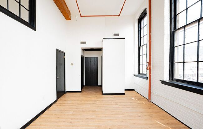 2 beds, 2 baths, $1,525, Unit Apartment 101