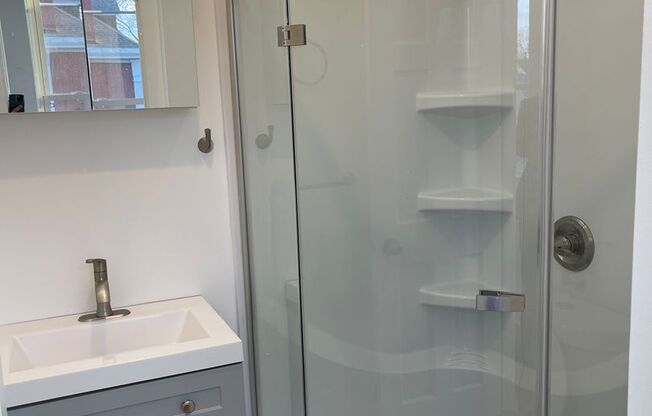 100 N Linden Ave 1-B1