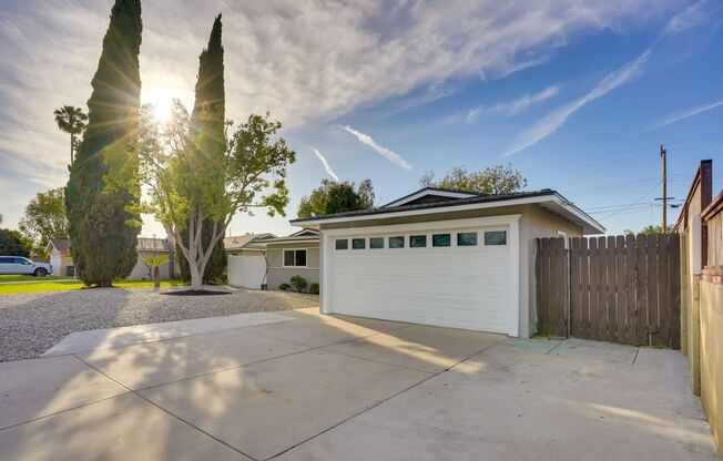 3901 W Compton Ave, Orange: Spacious 3 Bed 2 Bath House Near Disneyland!