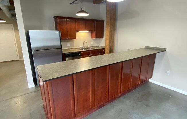 2 beds, 1 bath, 1,000 sqft, $1,095, Unit 605