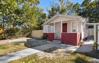 Cute 2bdrm/1bath with large yard & storage *** $1825.00** 1/2 off September Rent if Moved in by August 15th & REDUCED APP FEE TO $25***